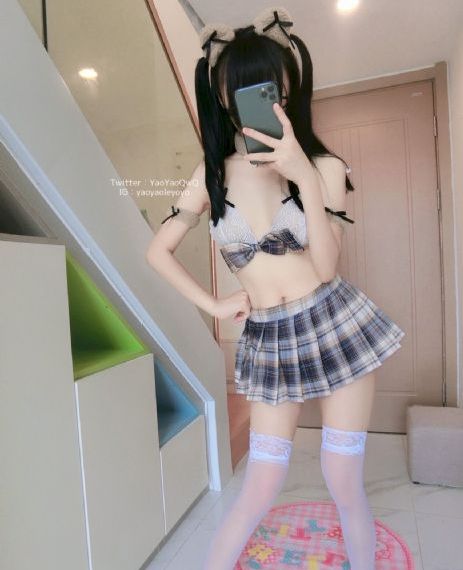 欧美紧身衣美女视频_超清免费观看最新
